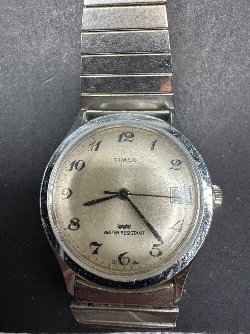 Vintage Timex 30mm Silver Tone Automatic Date Watch w/ Stretch Flex Band